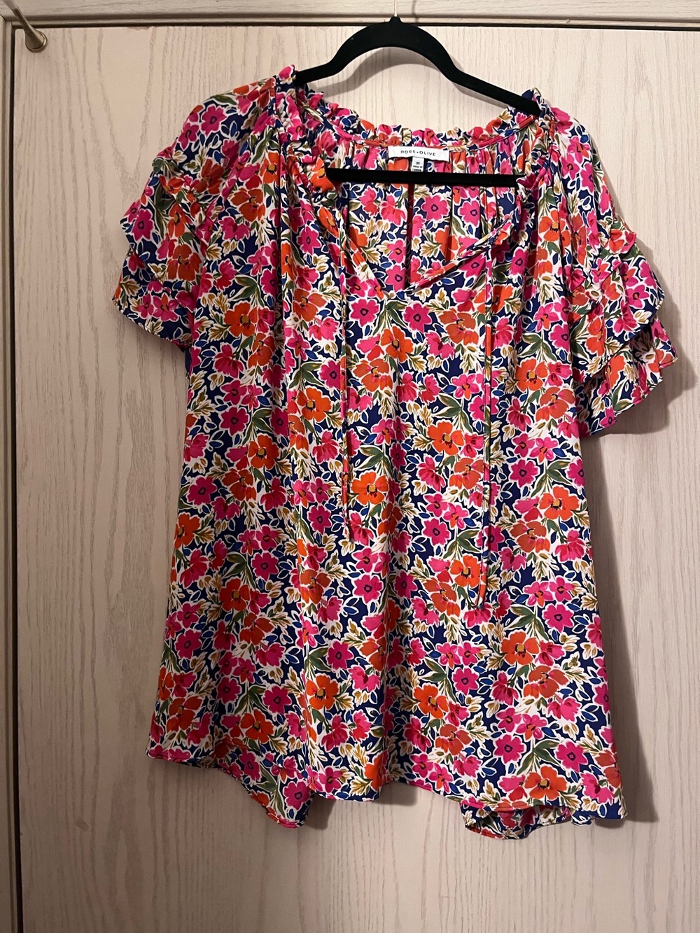 Rose & Olive Bright Floral V-Neck Short Sleeve Blouse
